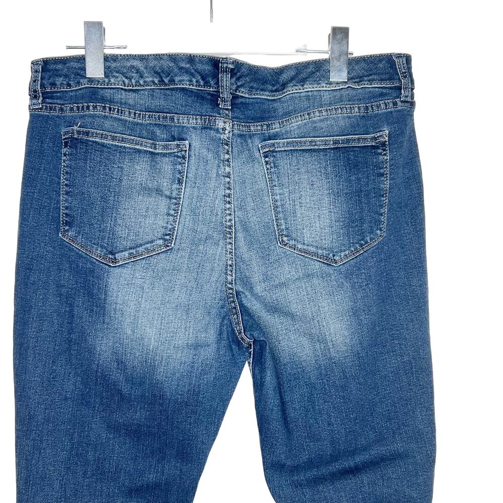 A.N.A. A New Approach Petite Cropped Skinny Denim Jean Medium Wash Blue Size 33 - Picture 6 of 9